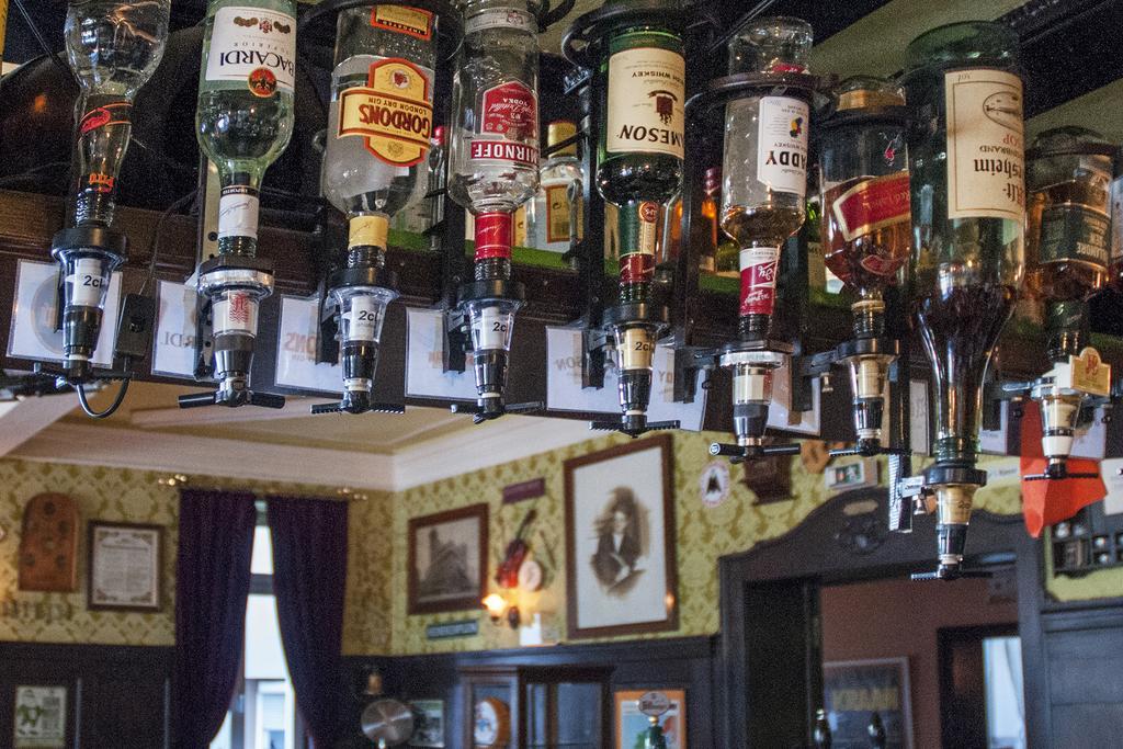 Hajo'S Germania Lodge & Irish Pub Rüdesheim am Rhein Εξωτερικό φωτογραφία